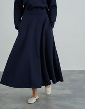 Lade das Bild in den Galerie-Viewer, Suit Lugano Blau 🌿