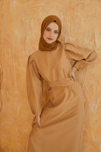 Lade das Bild in den Galerie-Viewer, LORA-Multifunktionstuch Cognac