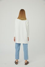 Lade das Bild in den Galerie-Viewer, Sweatshirt Barbara-Weiss 100% Baumwolle🌿