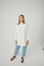 Lade das Bild in den Galerie-Viewer, Sweatshirt Barbara-Weiss 100% Baumwolle🌿