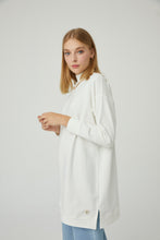 Lade das Bild in den Galerie-Viewer, Sweatshirt Barbara-Weiss 100% Baumwolle🌿