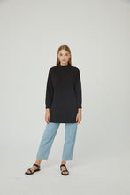 Lade das Bild in den Galerie-Viewer, Sweatshirt Barbara-Schwarz 100% Baumwolle🌿