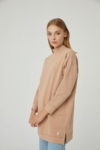 Lade das Bild in den Galerie-Viewer, Sweatshirt Barbara-Camel 100% Baumwolle🌿
