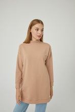 Lade das Bild in den Galerie-Viewer, Sweatshirt Barbara-Camel 100% Baumwolle🌿