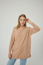 Lade das Bild in den Galerie-Viewer, Sweatshirt Barbara-Camel 100% Baumwolle🌿