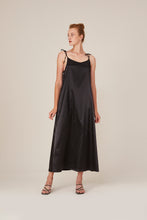 Lade das Bild in den Galerie-Viewer, Kleid Marseille-Schwarz🌿