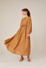 Lade das Bild in den Galerie-Viewer, Kleid Montreux-Camel 100% Bio-Baumwolle 🌿