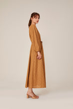 Lade das Bild in den Galerie-Viewer, Kleid Montreux-Camel 100% Bio-Baumwolle 🌿
