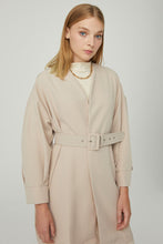 Lade das Bild in den Galerie-Viewer, Begonnene Jacke🌿