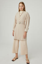 Lade das Bild in den Galerie-Viewer, Begonnene Jacke🌿