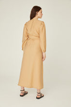 Lade das Bild in den Galerie-Viewer, Leinen Kleid-Camel | Hochwertiger Leinen🌿