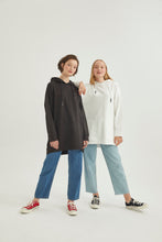 Lade das Bild in den Galerie-Viewer, SWEATSHİRT-Schwarz 100% Baumwolle🌿