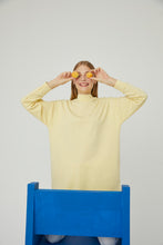 Load image into Gallery viewer, Sweatshirt Barbara-yellow 100% cotton🌿
