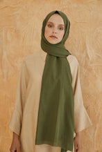 Load image into Gallery viewer, Vual multifunctional scarf olive green
