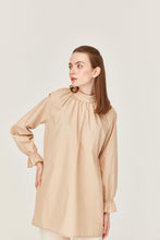Load image into Gallery viewer, Vanessa tunic beige🌿
